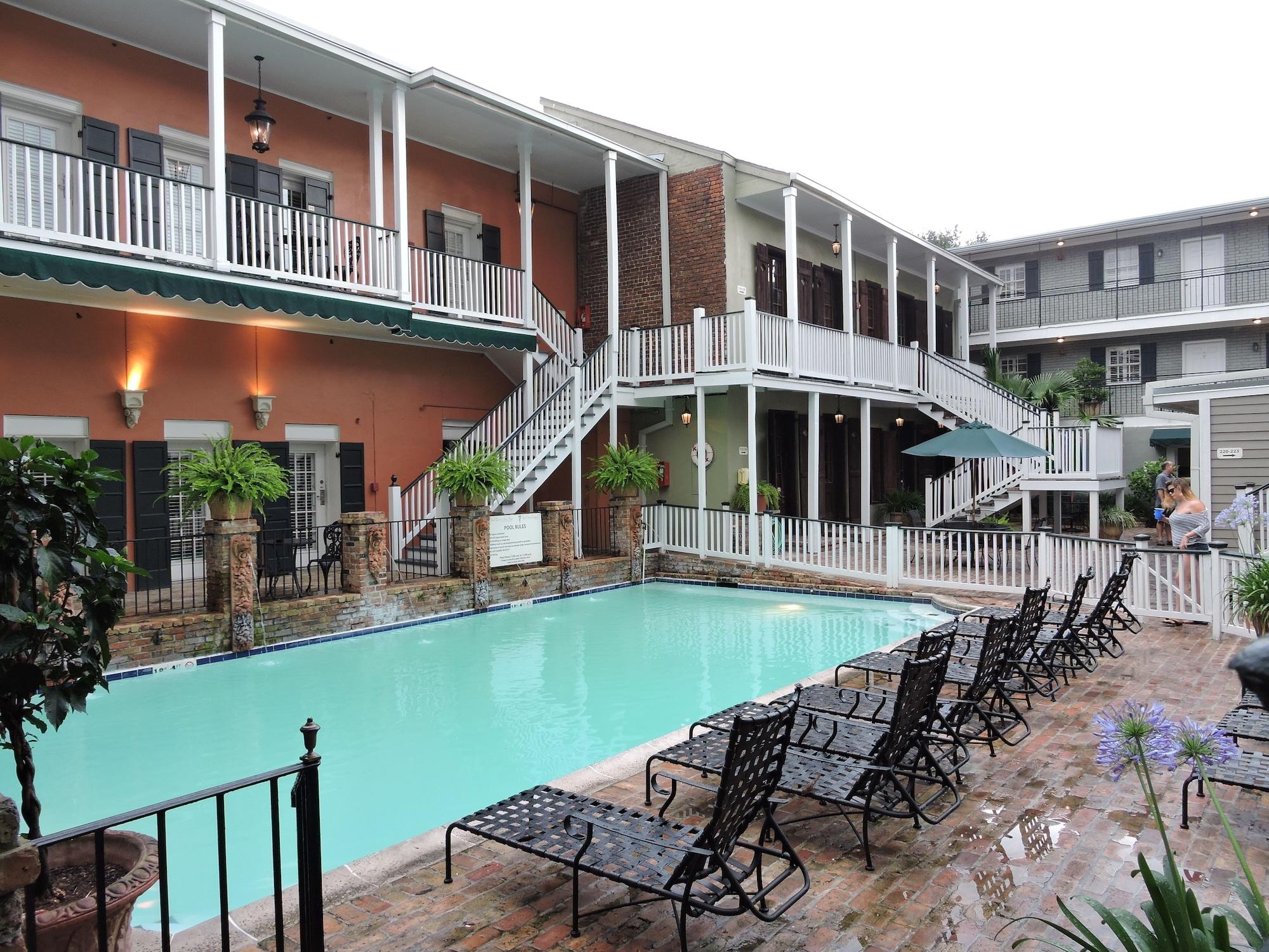 Courtyard By The French Quarter
